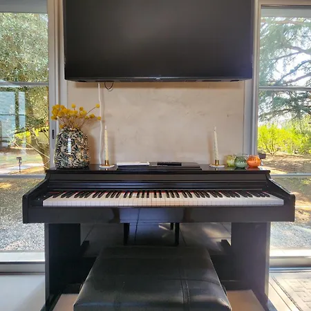 Symphony - In Villa